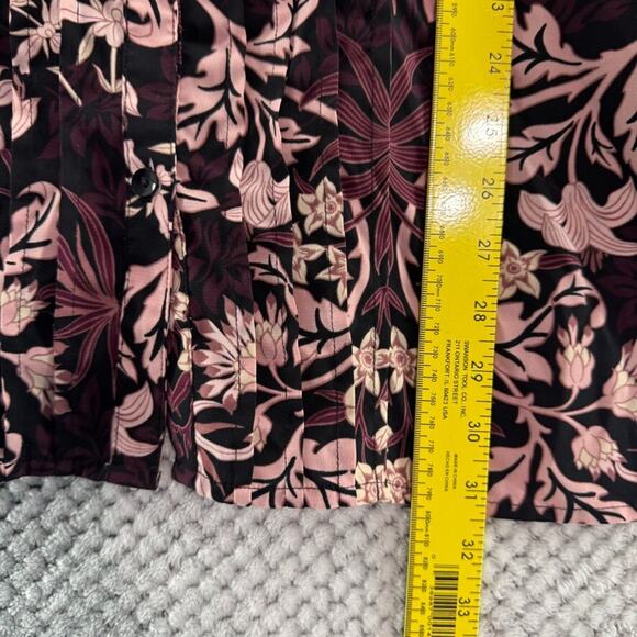 Catherines Top Women 3X Black Pink Floral Pleated Button Up Long Sleeve Collared - Picture 9 of 12